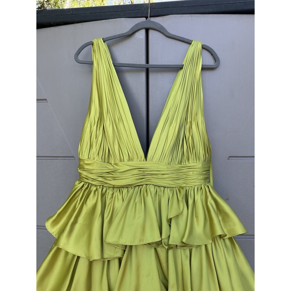 MacDuggal 67994 Chartreuse Sleeveless Tiered Ruffle Pleated Ball Gown Sz 10 $598 - Picture 9 of 16